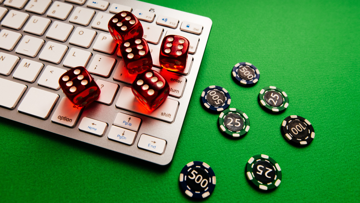 Digital Dice and Decks The Allure of Online Gambling